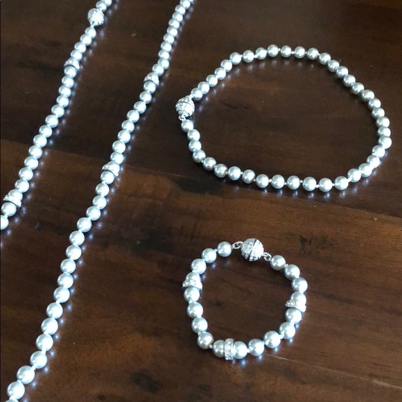 Convertible Pearl Necklace (Silver pearls) - Picture 2 of 8